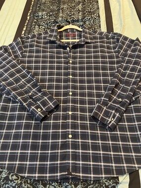UNTUCKit Men's Navy and White Plaid Button-Down Shirt